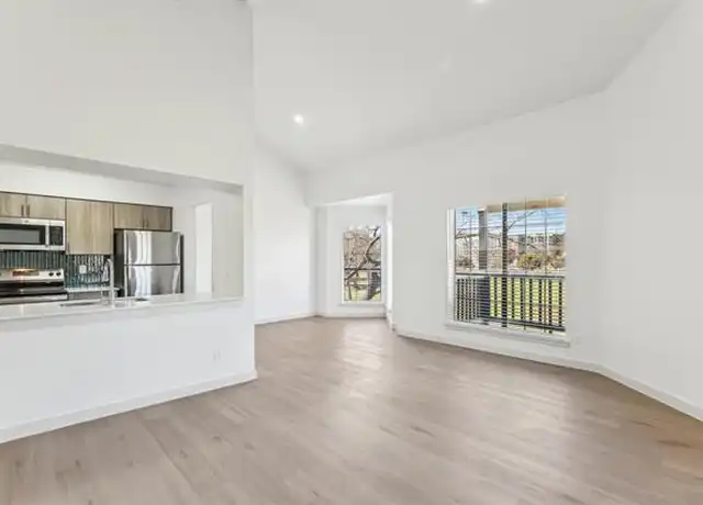 Property at 230 E 5th St Unit 204, Dallas, TX, 75203, 1 bed, 1 bath, [object Object]