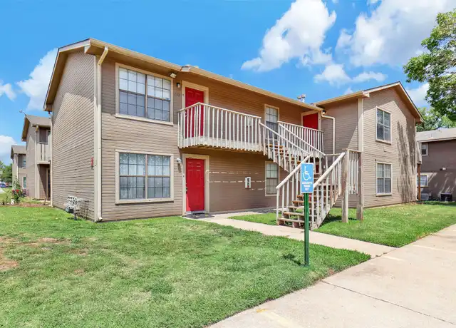 Property at Spacious two-bedroom home available today! - 6841 W Shade Ln #201, Wichita, KS, 67212, 2 beds, 1 bath, [object Object]