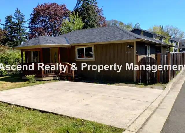 Property at 17257 SW Reem Ln, Beaverton, OR, 97078, 3 beds, 2 baths, [object Object]