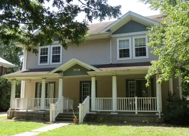 Property at 709 W Main St Unit 2, Urbana, IL, 61801, 4 beds, 2 baths, [object Object]