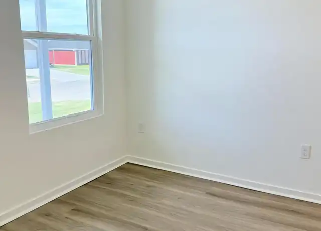 Property at 214 Eagle Edge Dr, Joplin, MO, 64801, 3 beds, 2 baths, [object Object]