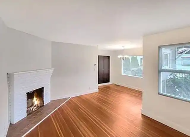 Property at 804 E Main St, Auburn, WA, 98002, 2 beds, 1 bath, [object Object]