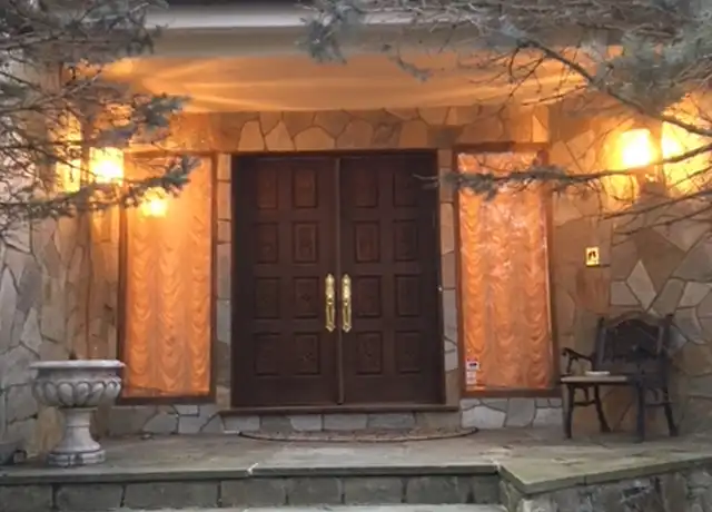 Property at 9 Surrey Rd, Stamford, CT, 06903, 1 bed, 1 bath, [object Object]