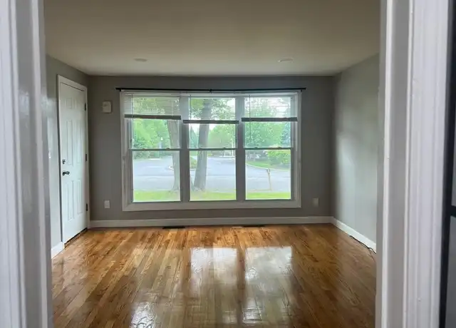 Property at 327 Canton St Unit 2, Randolph, MA, 02368, 2 beds, 1 bath, [object Object]