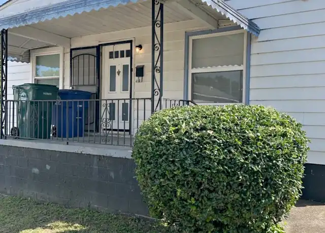 Property at 2018 Walker Ave, Chattanooga, TN, 37404, 3 beds, 1.5 baths, [object Object]