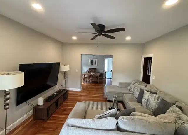 Property at 347 Park Ave Unit 2, Revere, MA, 02151, 4 beds, 1 bath, [object Object]