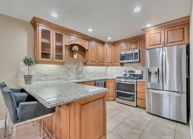 Property at 1576 E 6430 S, Salt Lake City, UT, 84121, 4 beds, 3.5 baths, [object Object]