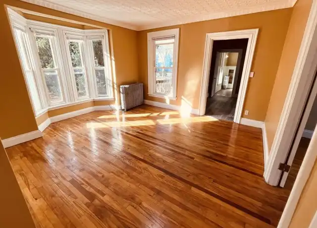 Property at 57 Cook St Unit 2, Auburn, ME, 04210, 3 beds, 1 bath, [object Object]