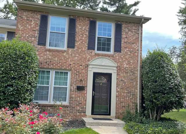 Photo of 214 Commons Dr NW, Vienna, VA 22180