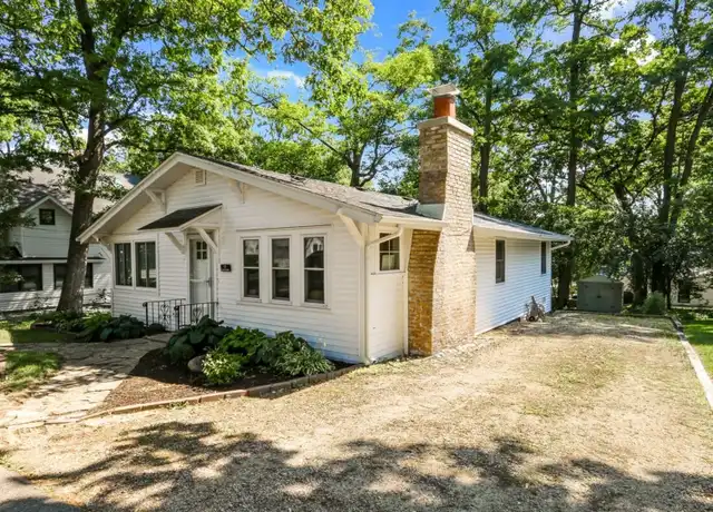 Property at 15 Geneva Ln, Fontana, WI, 53125, 2 beds, 1 bath, [object Object]
