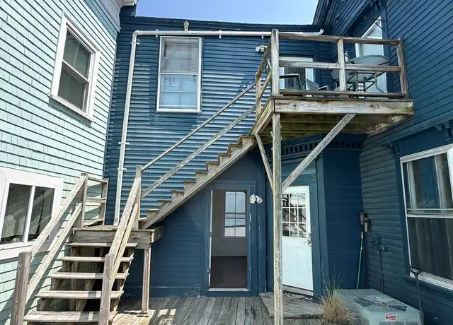 Property at 160 Broadway #2, Newport, RI, 02840, 3 beds, 2 baths, [object Object]
