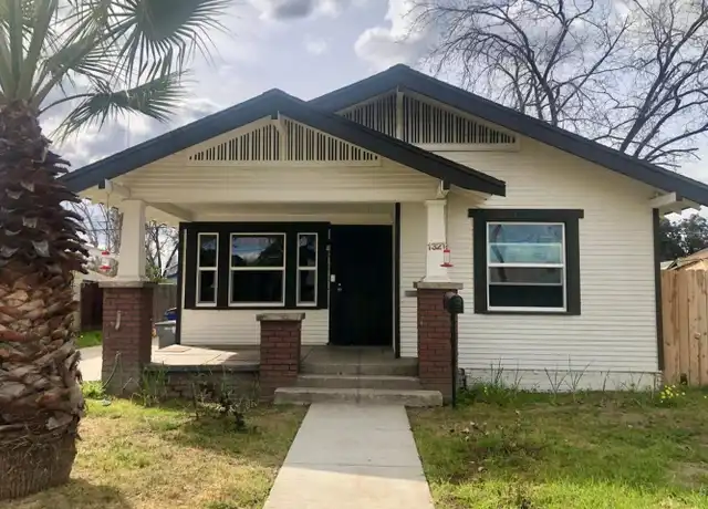 Property at 1321 N Calaveras St, Fresno, CA, 93728, 3 beds, 2 baths, [object Object]