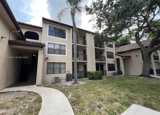 Property at 4581 W McNab Rd #13, Pompano Beach, FL, 33069, 1 bed, 1 bath, [object Object]