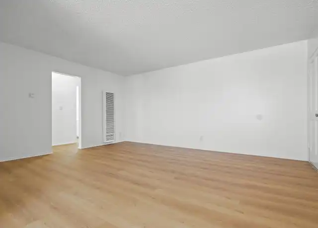 Property at 14108 Doty Ave Unit 33, Hawthorne, CA, 90250, 1 bed, 1 bath, [object Object]