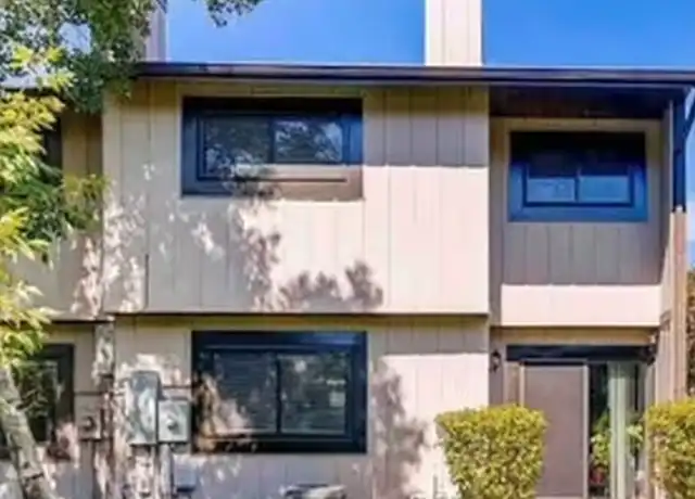 Property at 2605 S Peoria St, Aurora, CO, 80014, 2 beds, 1.5 baths, [object Object]