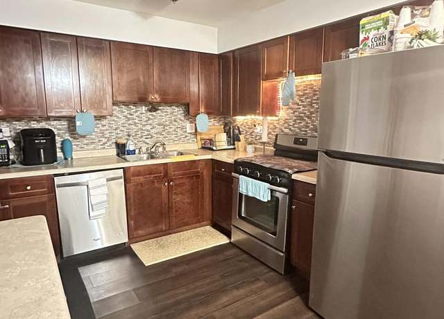 Photo of 288 Wayne Ct, Bartlett, IL 60103