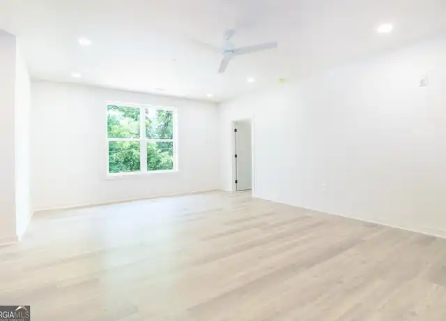 Property at 260 Martha Dr, Athens, GA, 30606, 2 beds, 2 baths, [object Object]