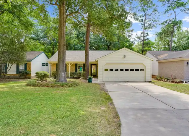 Property at 21 E Brookberry Ct, Spring, TX, 77381, 3 beds, 2 baths, [object Object]