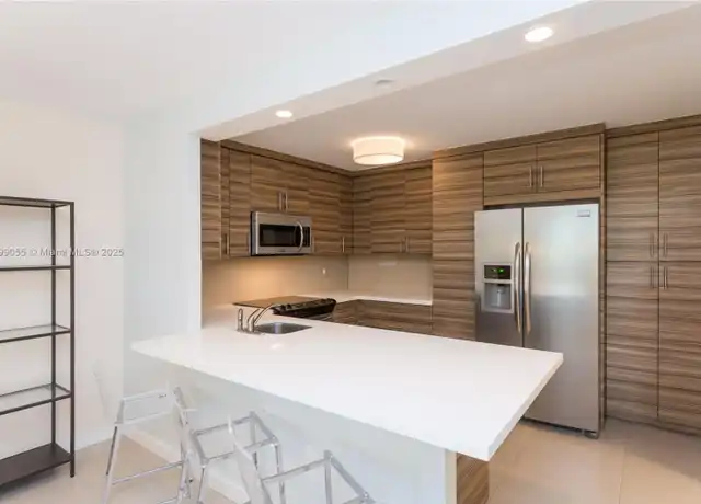 Property at 1020 Meridian Ave #307, Miami Beach, FL, 33139, 1 bed, 1.5 baths, [object Object]