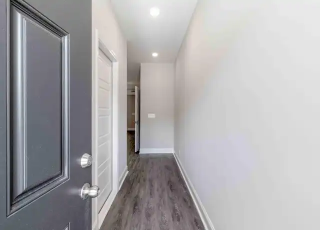 Property at 291 Smithson Ln, Clarksville, TN, 37040, 2 beds, 2.5 baths, [object Object]