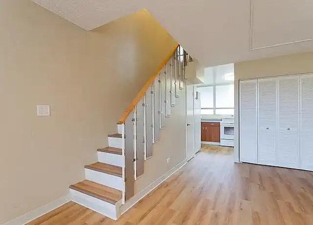 Property at Waena Apartments - 1320 Aala St, Honolulu, HI, 96817, 1 bed, 1 bath, [object Object]