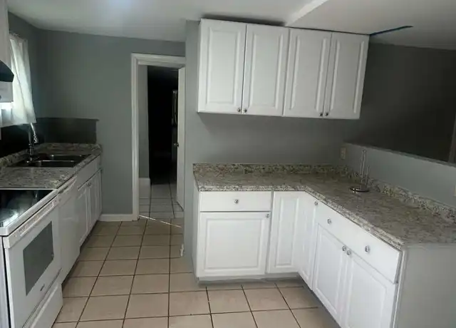 Property at 462 Ohern Ct, Stone Mountain, GA, 30088, 3 beds, 1 bath, [object Object]