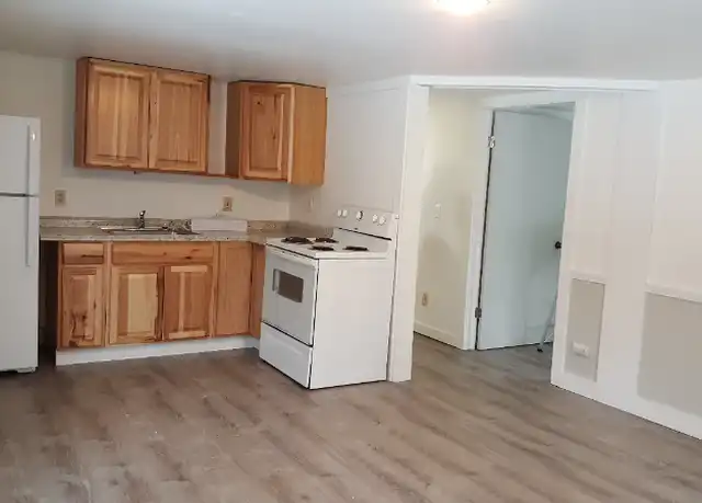 Property at 957 Genthner Rd, Waldoboro, ME, 04572, 2 beds, 1 bath, [object Object]