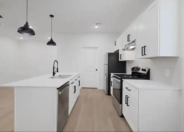 Property at 2613 Delafield St Unit 103, Houston, TX, 77023, 2 beds, 2 baths, [object Object]