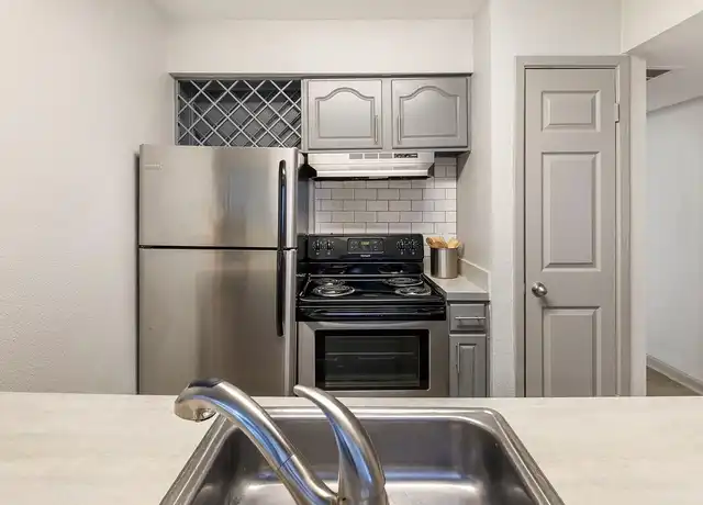 Property at The Edison Apartments - 11770 Westheimer Rd, Houston, TX, 77077, 1 bed, 1 bath, [object Object]