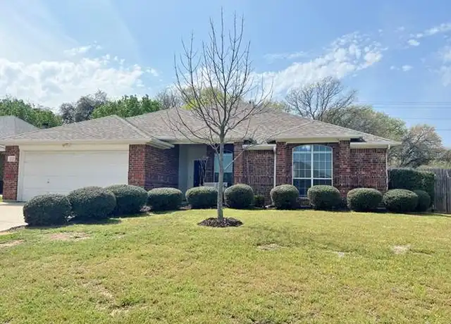 Property at 233 Wellington Trl, Weatherford, TX, 76085, 4 beds, 2 baths, [object Object]