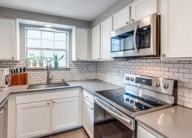 Property at 3100 Cole Ave #221, Dallas, TX, 75204, 1 bed, 1 bath, [object Object]