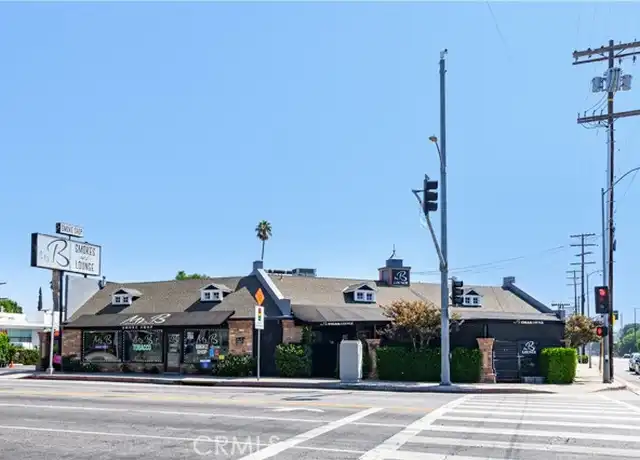 Property at 6000 Woodman Ave Unit A, Van Nuys, CA, 91401, 2 beds, 1 bath, [object Object]