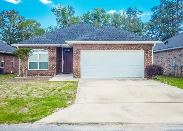 Property at 557 Valparaiso Pkwy, Valparaiso, FL, 32580, 4 beds, 2 baths, [object Object]