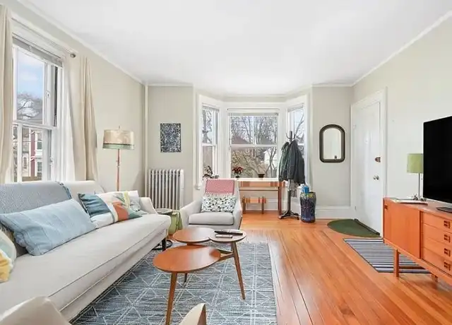 Property at 181 Pleasant St, Providence, RI, 02906, 2 beds, 1 bath, [object Object]