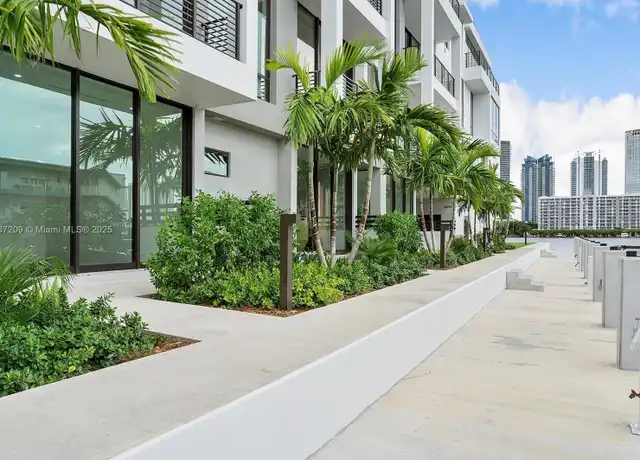 Property at 4004 NE 167th St, North Miami Beach, FL, 33160, 4 beds, 4.5 baths, [object Object]