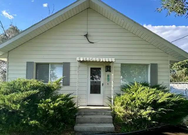 Property at 2868 W 3200 S, Rexburg, ID, 83440, 6 beds, 2 baths, [object Object]