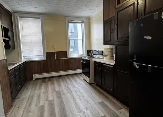 Property at 401 70th St Unit 3R, Guttenberg, NJ, 07093, 2 beds, 1 bath, [object Object]