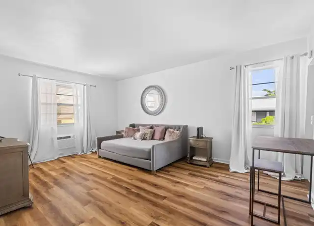 Property at 172 N County Rd #4, Palm Beach, FL, 33480, 1 bed, 1 bath, [object Object]