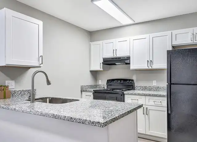 Property at Prien Lake Reserve - 2700 Ernest St, Lake Charles, LA, 70601, 1 bed, 1 bath, [object Object]