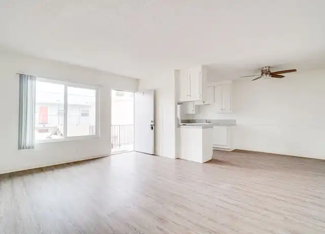Property at 4736 Point Loma Ave Unit 4, San Diego, CA, 92107, 1 bed, 1 bath, [object Object]