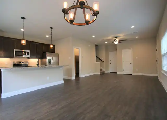 Property at 805 Jameson St Unit 807, Weatherford, TX, 76086, 3 beds, 2.5 baths, [object Object]