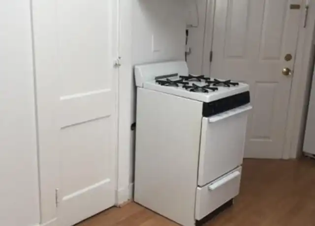 Property at 130 Nichols Ave Unit 3, Watertown, MA, 02472, 2 beds, 1 bath, [object Object]