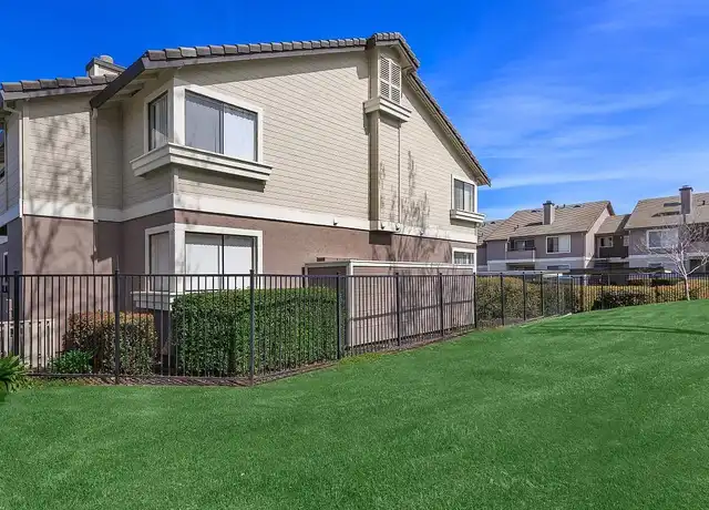 Property at Peppertree Apartments - 300 Peppertree Way, Pittsburg, CA, 94565, 1 bed, 1 bath, [object Object]