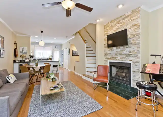 Property at 1827 W Oakdale Ave Unit D, Chicago, IL, 60657, 3 beds, 2 baths, [object Object]