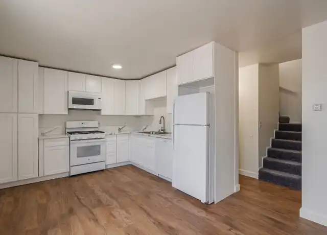 Property at 821 W C St unit E, Wilmington, CA, 90744, 4 beds, 2 baths, [object Object]