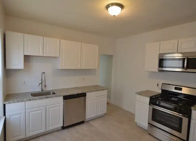 Property at 28 Taft St Unit 3, Boston, MA, 02125, 3 beds, 1 bath, [object Object]