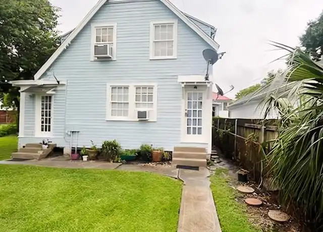 Property at 130 S Hennessey St Unit 2, New Orleans, LA, 70119, 2 beds, 1 bath, [object Object]