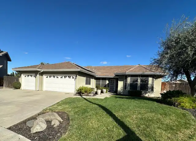 Property at 540 W Birch Ct, Hanford, CA, 93230, 4 beds, 2.5 baths, [object Object]