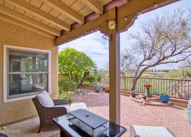 Property at 1232 Camino Diestro Unit 1232, Oro Valley, AZ, 85704, 2 beds, 3 baths, [object Object]