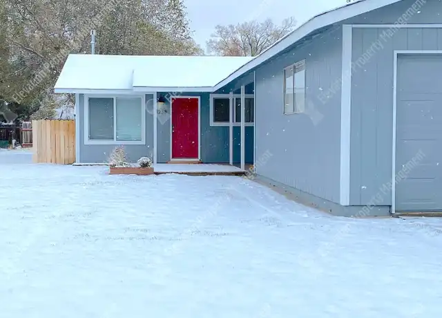 Property at 1238 SW 16th St, Redmond, OR, 97756, 2 beds, 1 bath, [object Object]